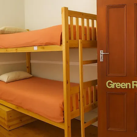 Green Elephant Backpackers Cape Town Room photo
