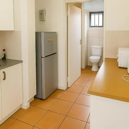 Green Elephant Backpackers Cape Town Room photo